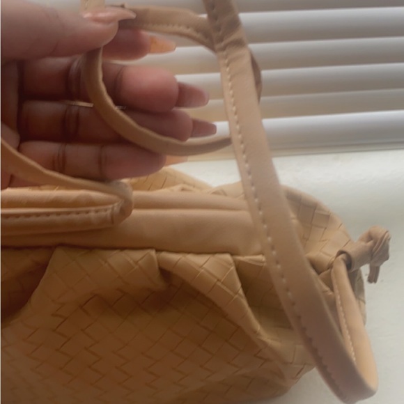 Handbag - Picture 3 of 4